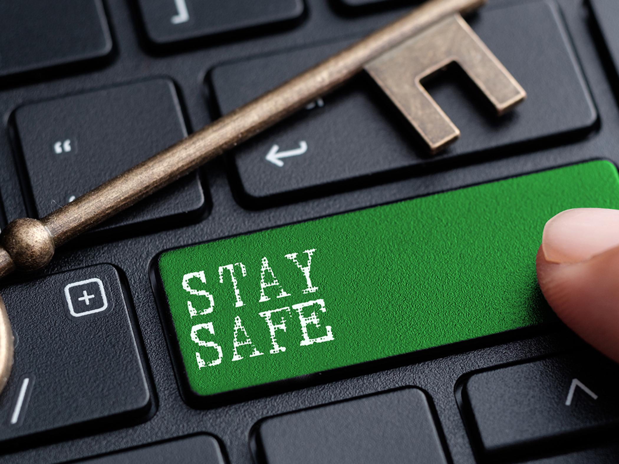 Isla Moon: Protecting Yourself Online - ar6ho4e